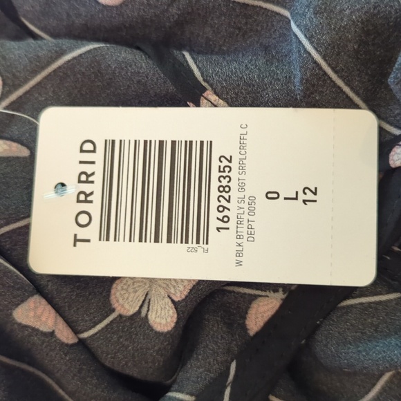 NWT Torrid Size 0X Women's Georgette Ruffle Front Cami Black & Pink Butterflies - Picture 3 of 3